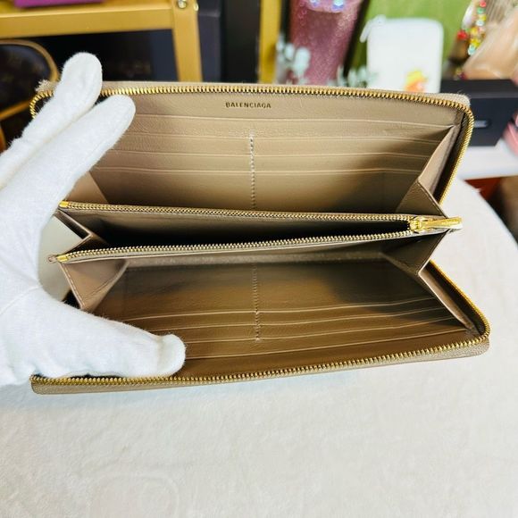Balenciaga Unused Signature Continental Wallet BB Monogram Coated Canvas w/Dust - Picture 8 of 11